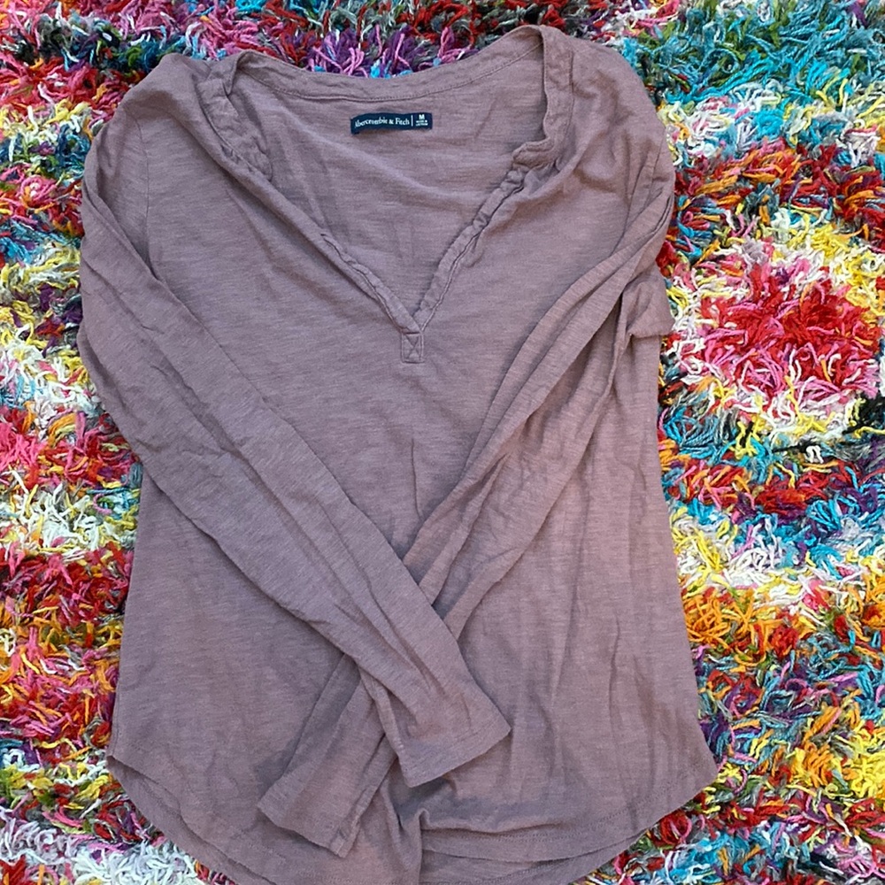 A&F Long sleeve V Neck Top